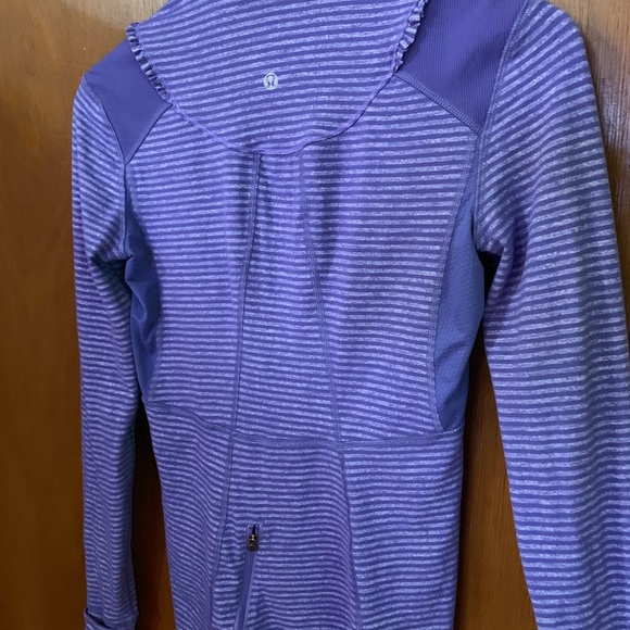 Lululemon pullover - Picture 2 of 2